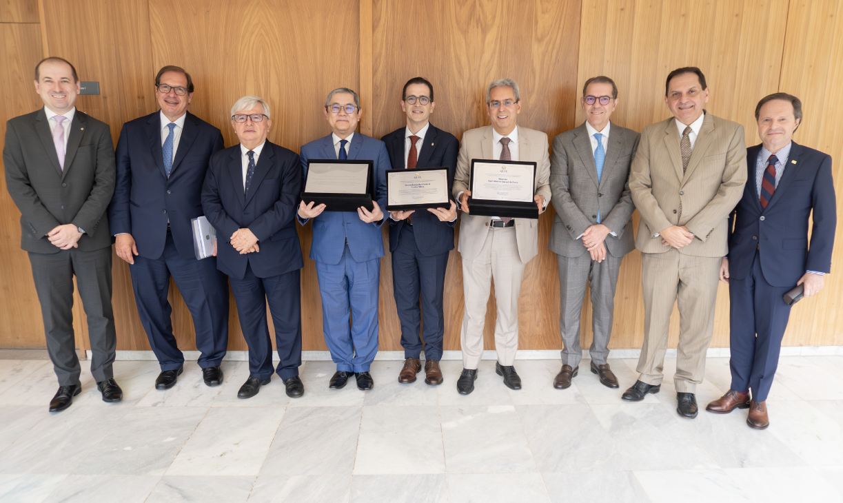 foto interna cjf 1703