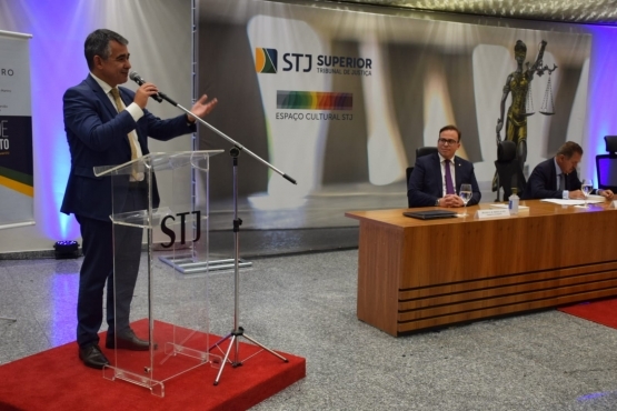 0CE5939E 56DF 40E6 BAB9 EB64894A3531