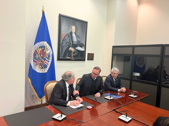 375AC2E0 B89B 41CC B266 CEF3C48B55C7