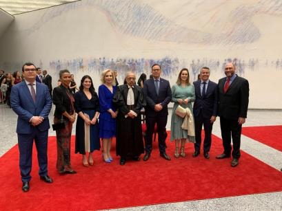 62A56DAE 8BEA 4D9F BCF3 53B1975493D5