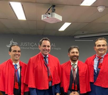 B5D70FF9 6F9C 4667 9F1A 5B41CEF5268C